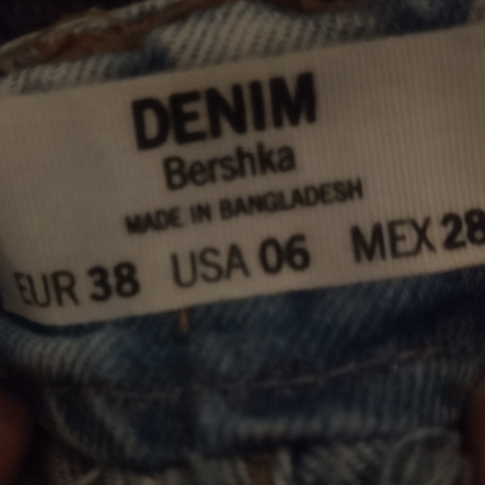 *SOLD* BERSHKA | HIGH WAISTED CARGO MOM JEANS - Picture 8 of 9